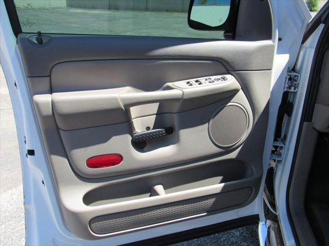 2004 Dodge Ram 1500 SLT/Laramie