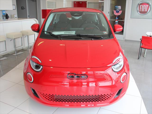 2024 Fiat 500e INSPI(RED) FWD