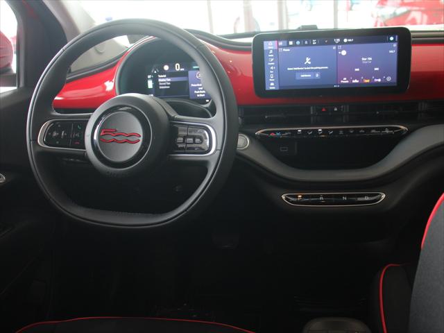 2024 Fiat 500e INSPI(RED) FWD