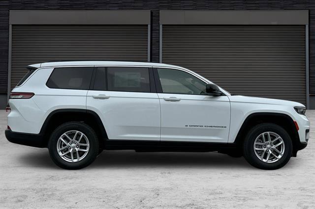 2024 Jeep Grand Cherokee GRAND CHEROKEE L LAREDO X 4X4