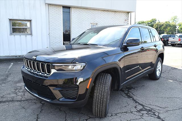 2024 Jeep Grand Cherokee GRAND CHEROKEE LAREDO X 4X4