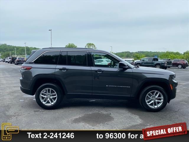 2024 Jeep Grand Cherokee GRAND CHEROKEE LAREDO X 4X4