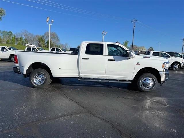 2024 RAM Ram 3500 RAM 3500 TRADESMAN CREW CAB 4X4 8 BOX