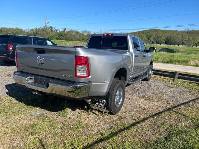 2022 RAM 3500 Tradesman Crew Cab 4x4 8 Box