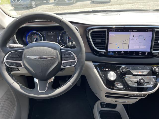 2022 Chrysler Voyager LX