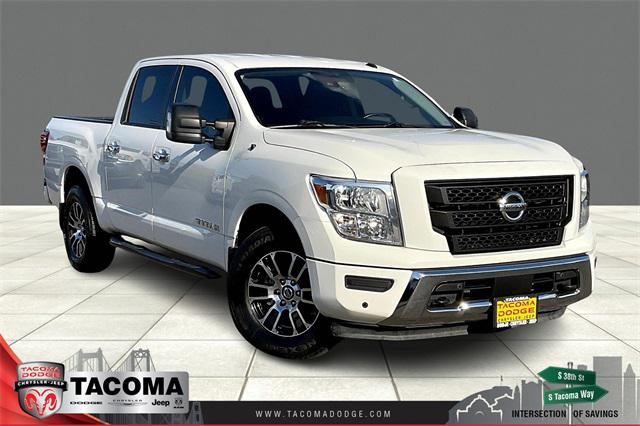 2021 Nissan TITAN Crew Cab SV 4x4