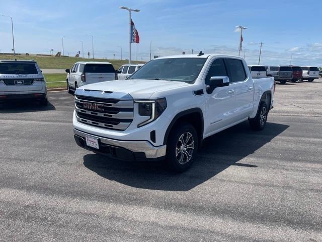2023 GMC Sierra 1500 4WD Crew Cab Short Box SLE