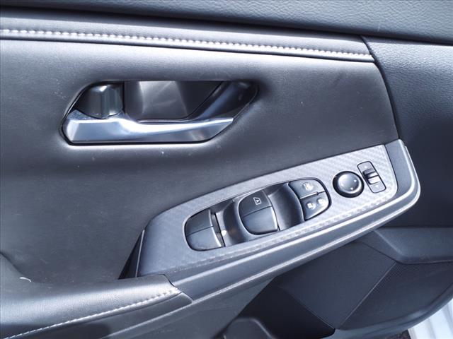2023 Nissan Sentra SV Xtronic CVT