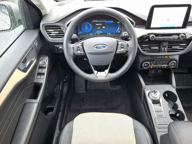 2021 Ford Escape Titanium Hybrid