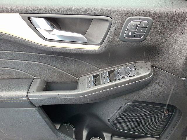 2021 Ford Escape Titanium Hybrid