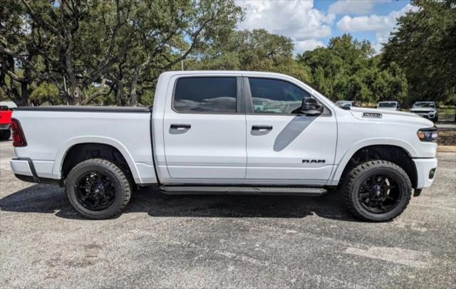 2025 RAM Ram 1500 RAM 1500 LONE STAR CREW CAB 4X4 57 BOX