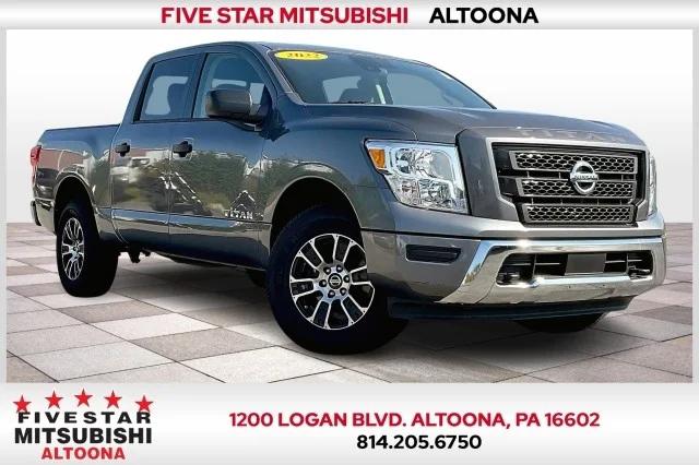 2022 Nissan TITAN Crew Cab SV 4x4