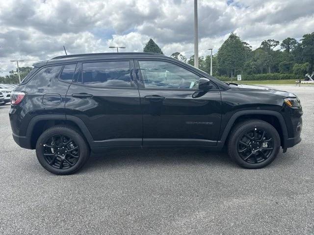 2024 Jeep Compass COMPASS LATITUDE 4X4