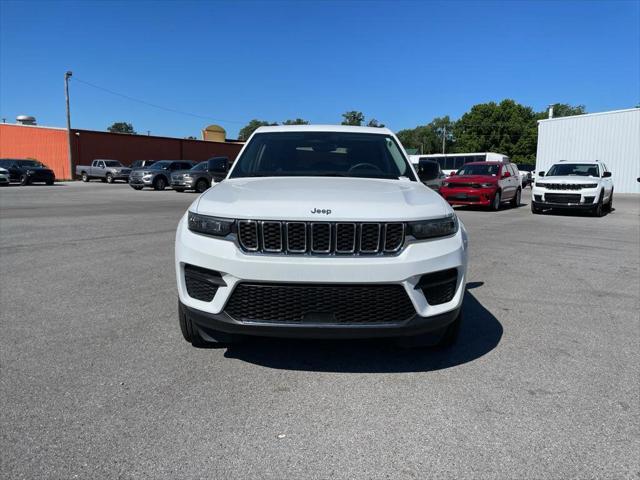 2022 Jeep Grand Cherokee Laredo 4x4