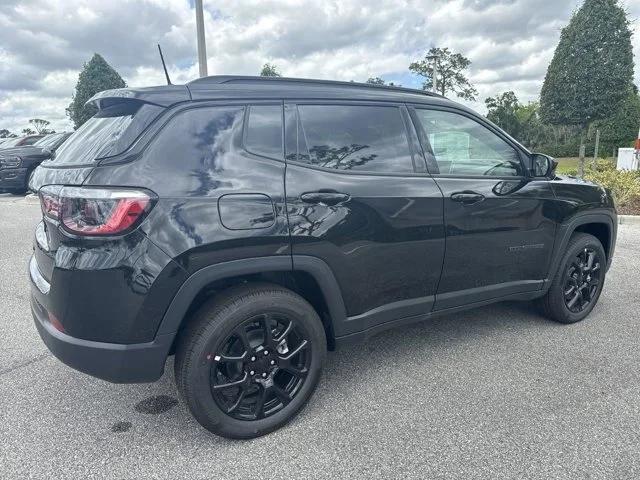 2024 Jeep Compass COMPASS LATITUDE 4X4