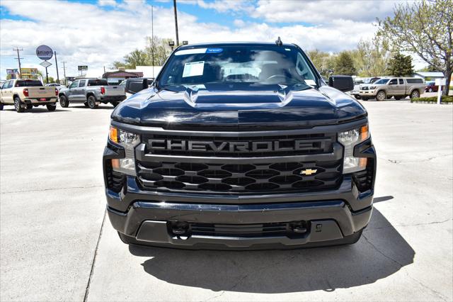 2022 Chevrolet Silverado 1500 4WD Crew Cab Standard Bed Custom