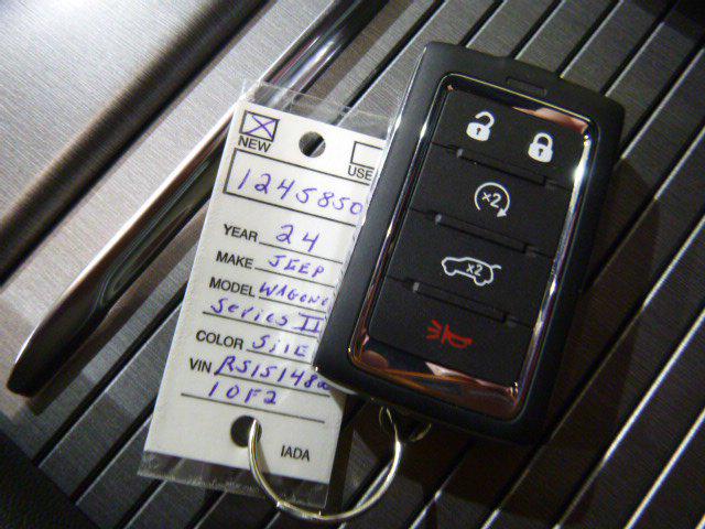 2024 Jeep Wagoneer Series II Carbide 4x4