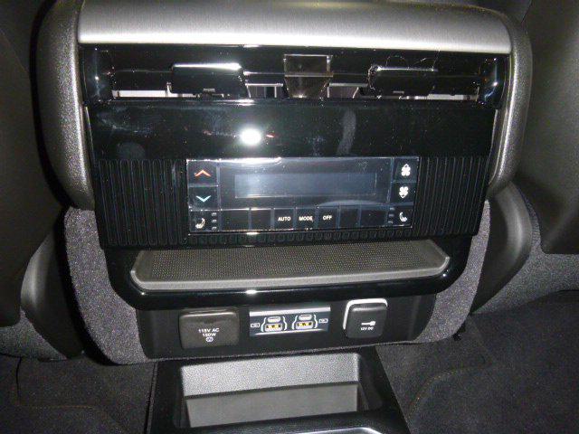 2024 Jeep Wagoneer Series II Carbide 4x4