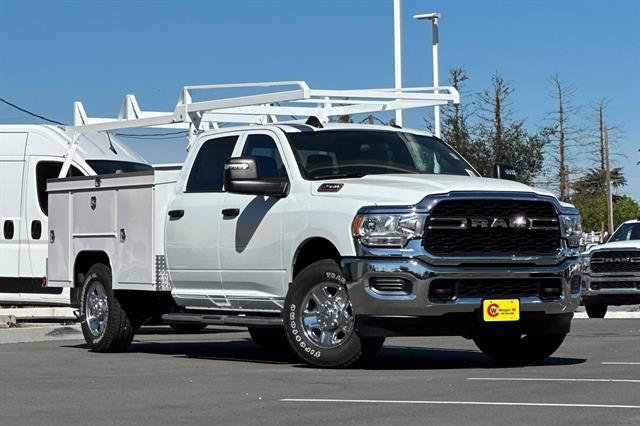 2024 RAM Ram 2500 RAM 2500 TRADESMAN CREW CAB 4X2 8 BOX