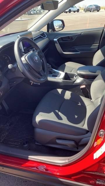 2024 Toyota RAV4 LE