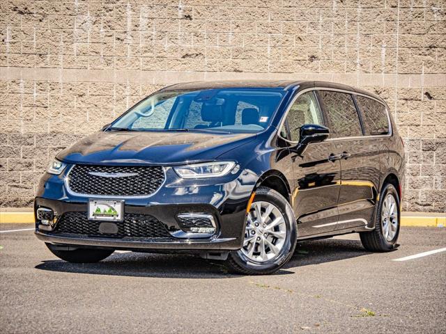 2024 Chrysler Pacifica PACIFICA TOURING L AWD