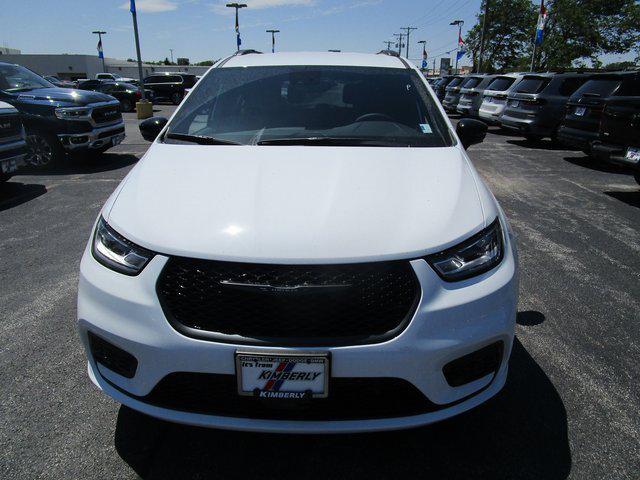2024 Chrysler Pacifica PACIFICA TOURING L