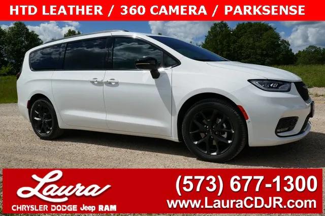 2024 Chrysler Pacifica PACIFICA TOURING L