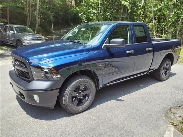 2024 RAM Ram 1500 Classic RAM 1500 CLASSIC TRADESMAN QUAD CAB 4X4 64 BOX