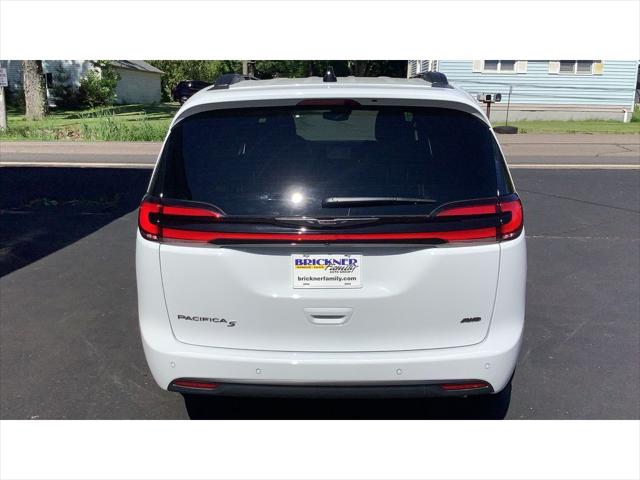 2024 Chrysler Pacifica PACIFICA TOURING L AWD