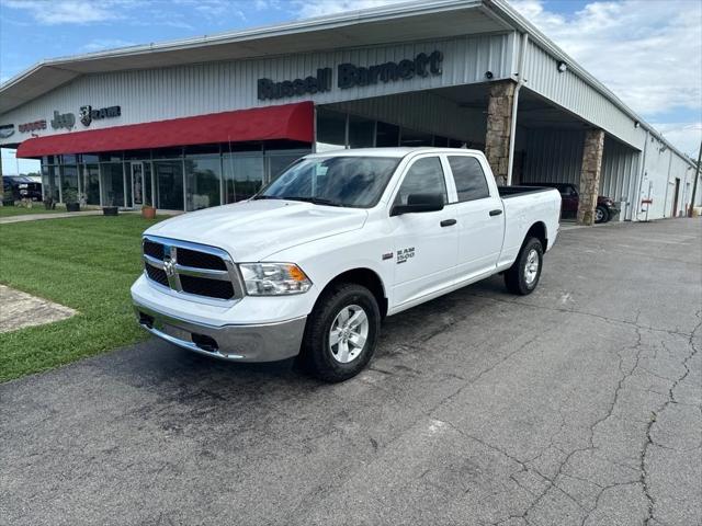 2024 RAM Ram 1500 Classic RAM 1500 CLASSIC TRADESMAN CREW CAB 4X4 64 BOX