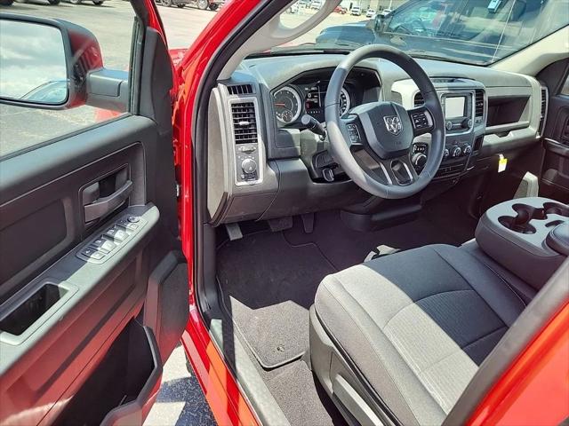 2024 RAM Ram 1500 Classic RAM 1500 CLASSIC TRADESMAN QUAD CAB 4X2 64 BOX