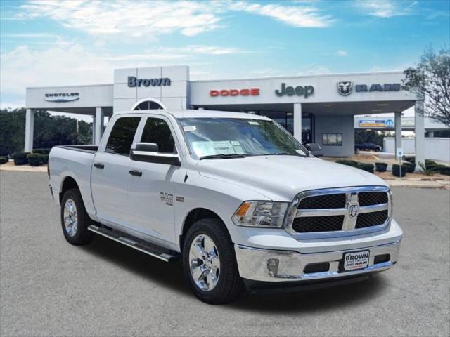 2024 RAM Ram 1500 Classic RAM 1500 CLASSIC TRADESMAN CREW CAB 4X4 57 BOX