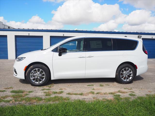 2024 Chrysler Pacifica PACIFICA TOURING L AWD