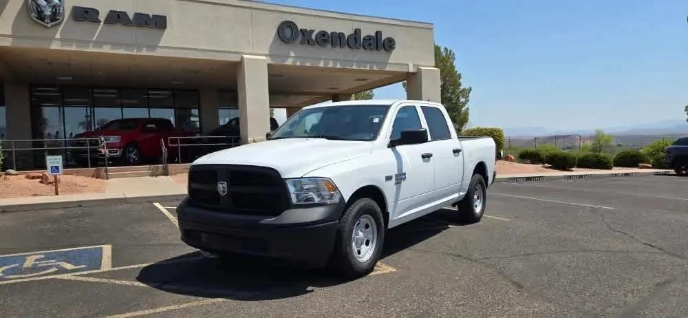 2024 RAM Ram 1500 Classic RAM 1500 CLASSIC TRADESMAN CREW CAB 4X2 57 BOX