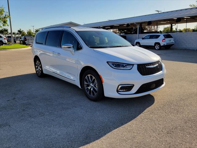 2024 Chrysler Pacifica Hybrid PACIFICA PLUG-IN HYBRID PINNACLE