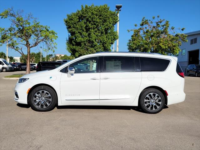 2024 Chrysler Pacifica Hybrid PACIFICA PLUG-IN HYBRID PINNACLE