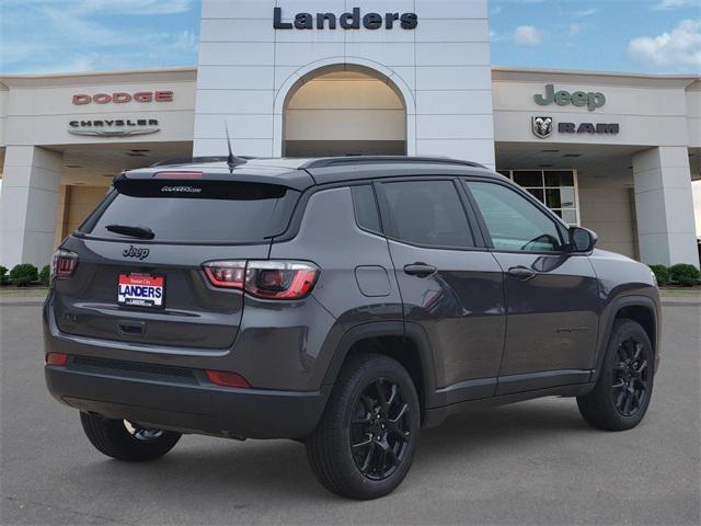 2024 Jeep Compass COMPASS LATITUDE 4X4