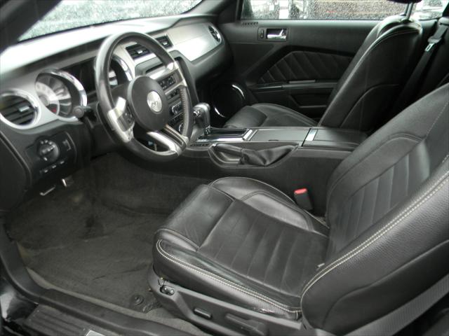 2012 Ford Mustang V6