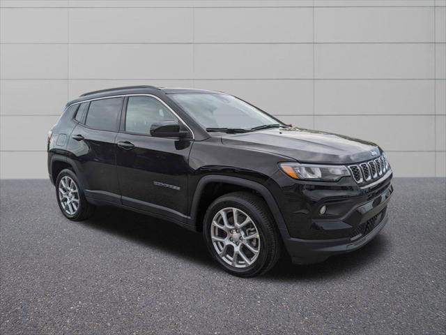 2024 Jeep Compass COMPASS LATITUDE LUX 4X4