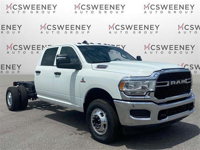 2024 RAM Ram 3500 Chassis Cab RAM 3500 TRADESMAN CREW CAB CHASSIS 4X4 60 CA