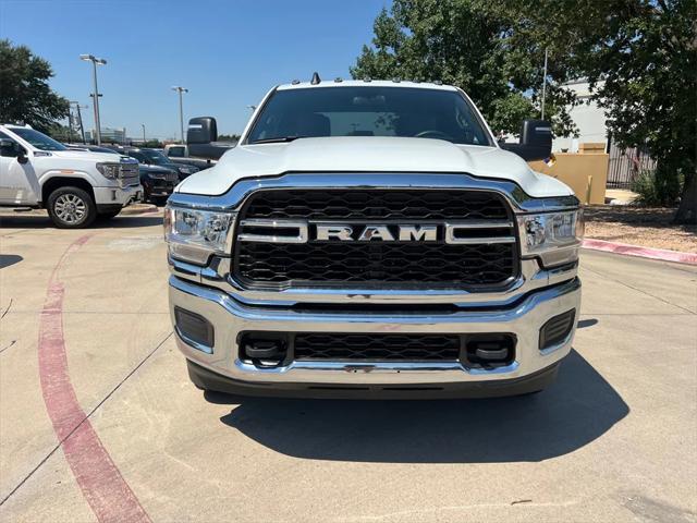 2024 RAM Ram 3500 Chassis Cab RAM 3500 TRADESMAN CREW CAB CHASSIS 4X4 60 CA