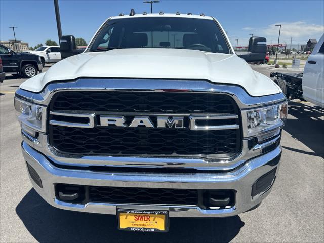 2024 RAM Ram 3500 Chassis Cab RAM 3500 TRADESMAN CREW CAB CHASSIS 4X4 60 CA