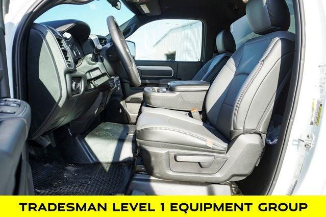 2024 RAM Ram 5500 Chassis Cab RAM 5500 TRADESMAN CHASSIS REGULAR CAB 4X2 120 CA