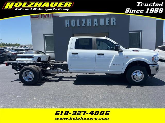 2024 RAM Ram 3500 Chassis Cab RAM 3500 SLT CREW CAB CHASSIS 4X4 60 CA