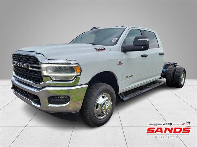 2024 RAM Ram 3500 Chassis Cab RAM 3500 SLT CREW CAB CHASSIS 4X4 60 CA