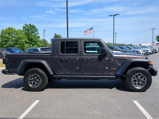 2024 Jeep Gladiator GLADIATOR RUBICON X 4X4