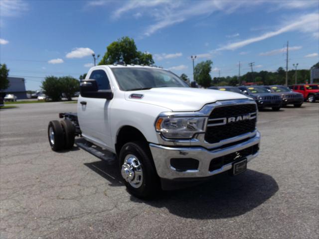 2024 RAM Ram 3500 Chassis Cab RAM 3500 TRADESMAN CHASSIS REGULAR CAB 4X4 60 CA