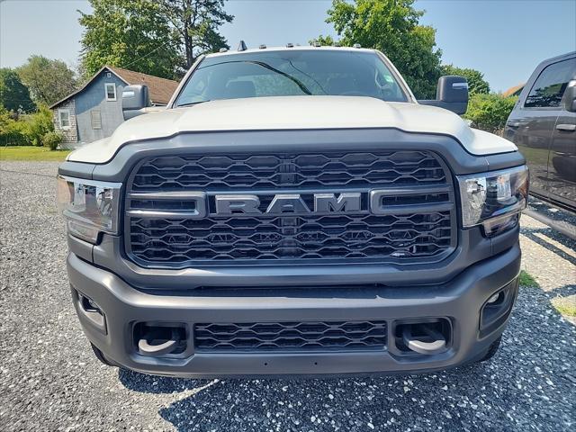 2024 RAM Ram 5500 Chassis Cab RAM 5500 TRADESMAN CHASSIS REGULAR CAB 4X4 84 CA