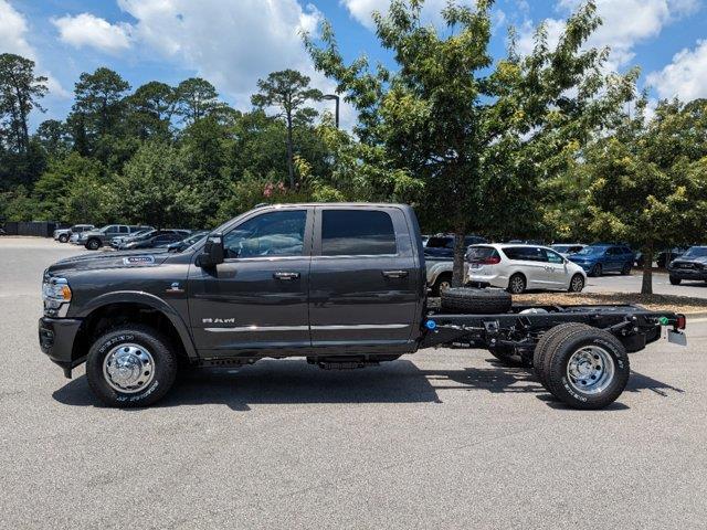 2024 RAM Ram 3500 Chassis Cab RAM 3500 LIMITED CREW CAB CHASSIS 4X4 60 CA