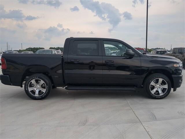 2025 RAM Ram 1500 RAM 1500 TRADESMAN CREW CAB 4X4 57 BOX